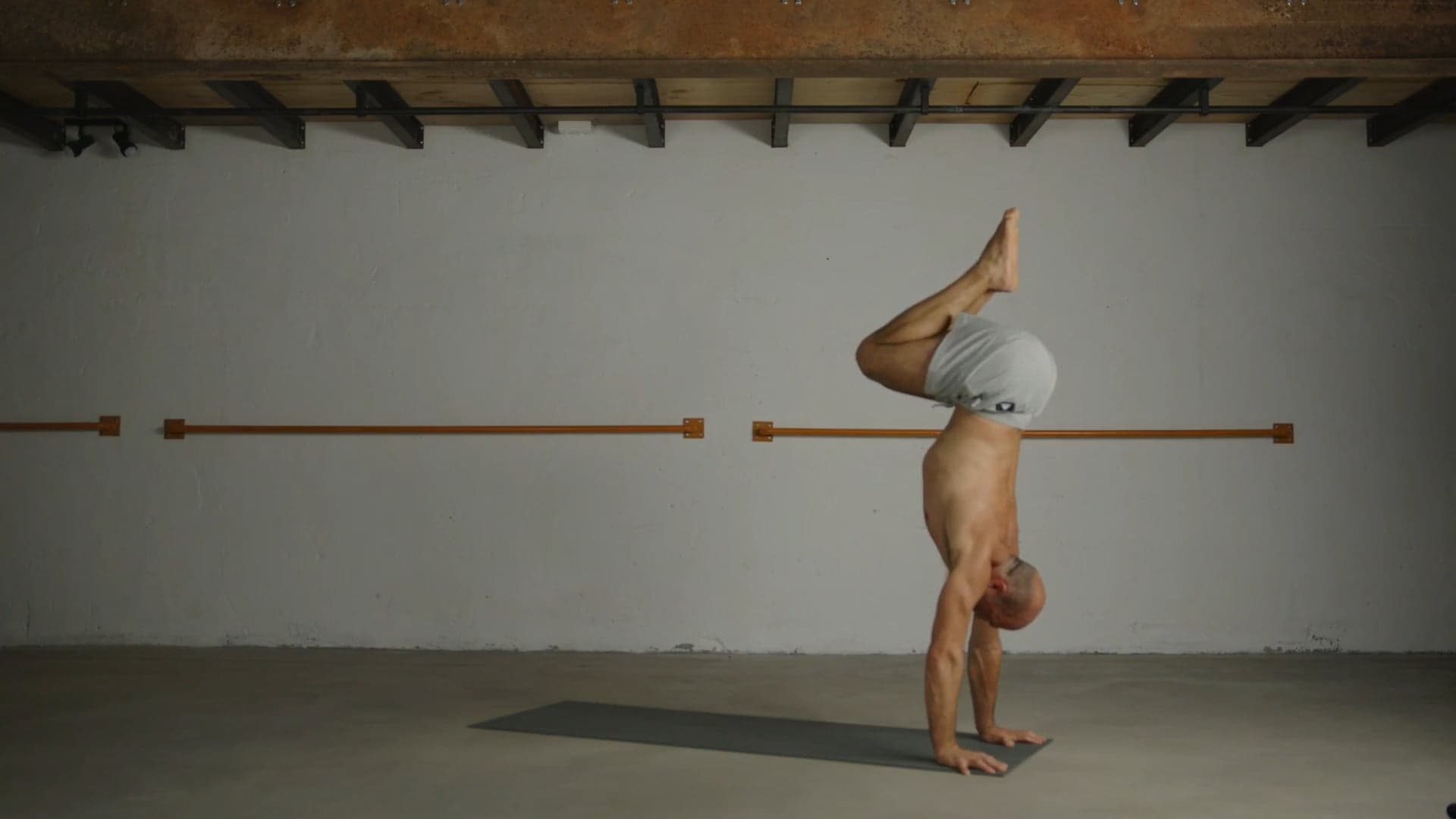 Handstand entrances